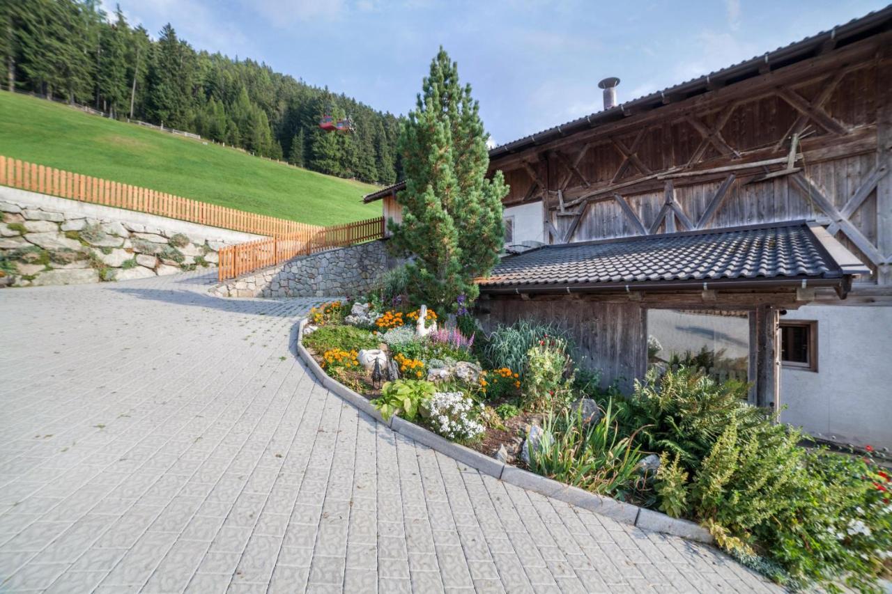 Tonigbauernhof Blumenwiese Schenna Bagian luar foto
