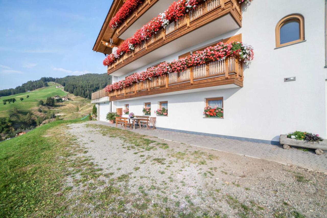 Tonigbauernhof Blumenwiese Schenna Bagian luar foto
